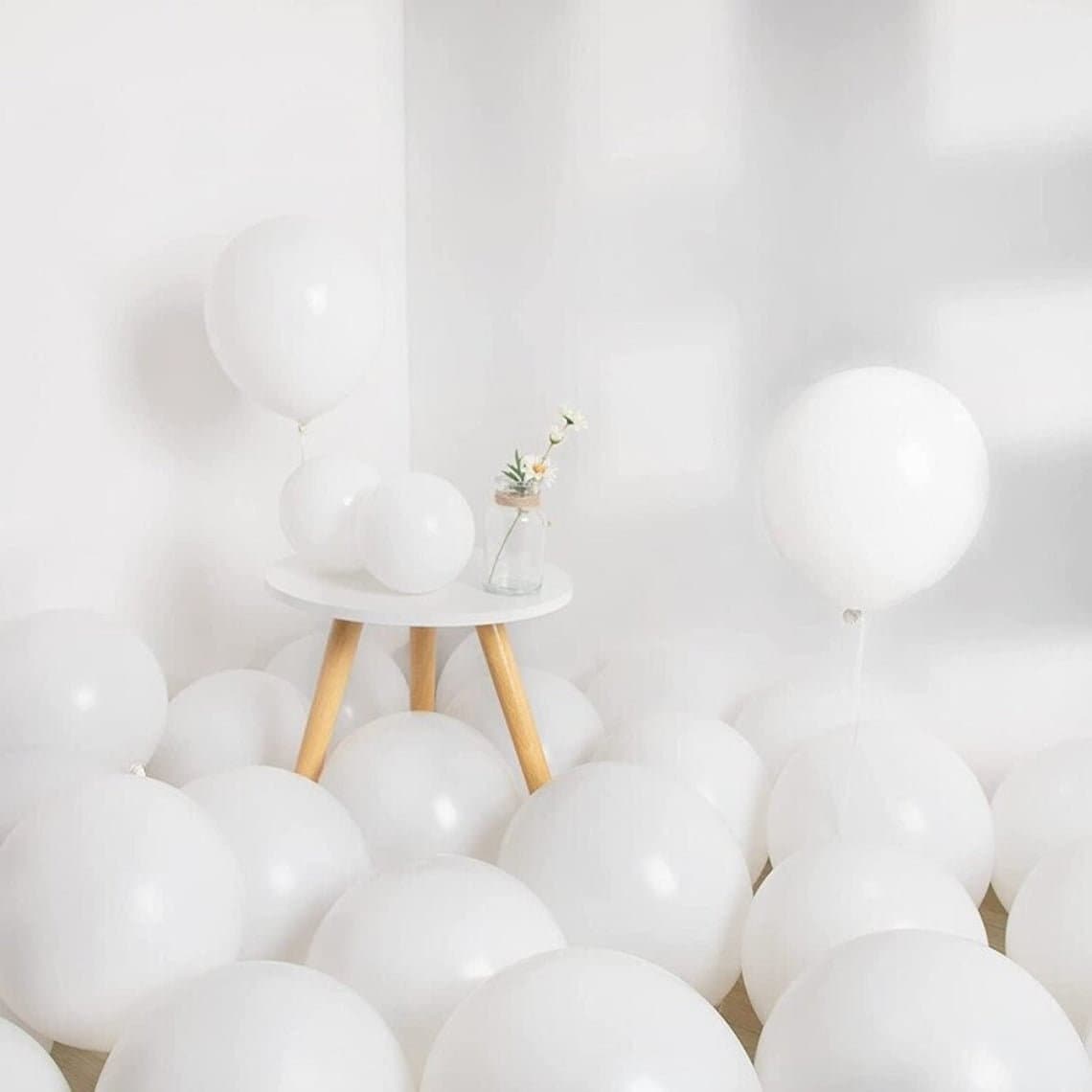 Serene Clouds & Clear Balloon Bouquet - Dreamy White Decor for Baby Showers and Birthdays