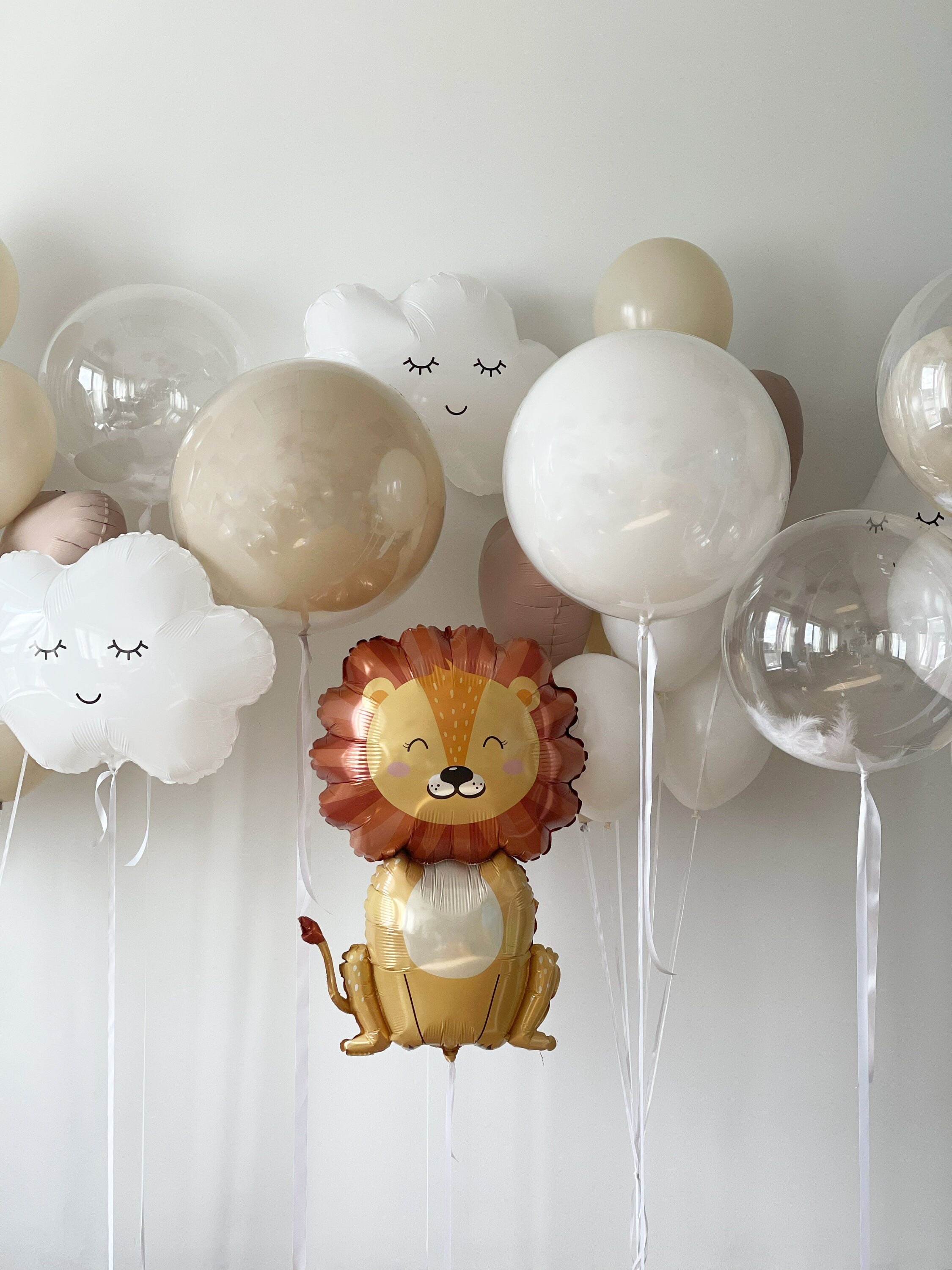 Cheerful Lion and Cloud Balloon Set - Perfect for Kids' Parties and Whimsical Celebrations